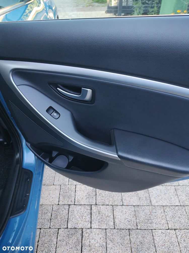 Hyundai i30 12-15 - 12