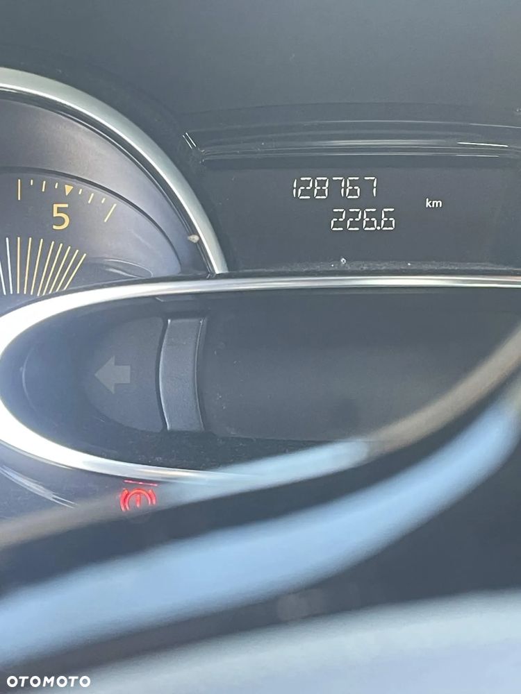 Renault Clio - 6