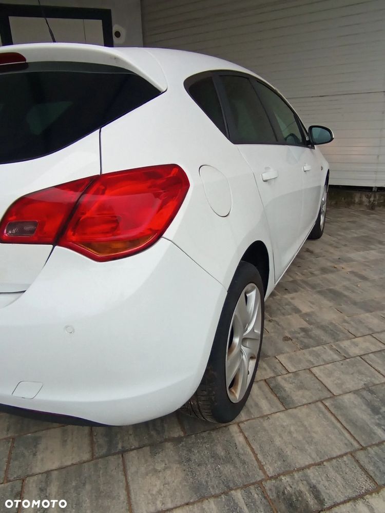 Opel Astra 1.4 Turbo Exklusiv - 5