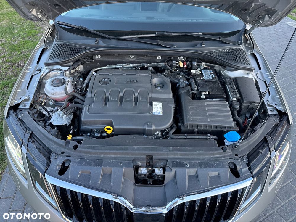 Skoda Octavia 1.6 TDI Premium Edition - 40