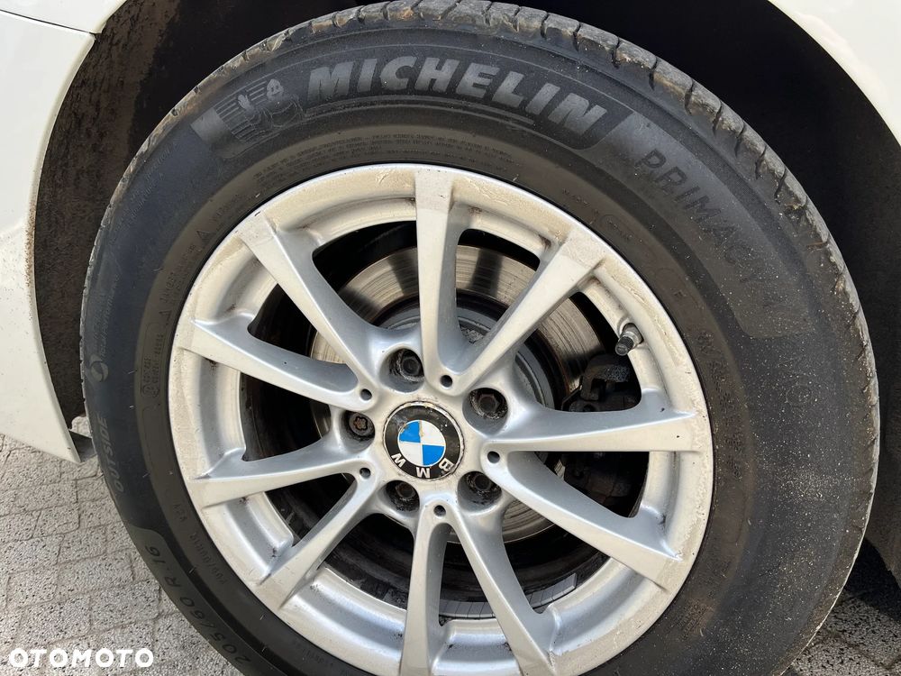 BMW Seria 3 320i GPF xDrive - 17