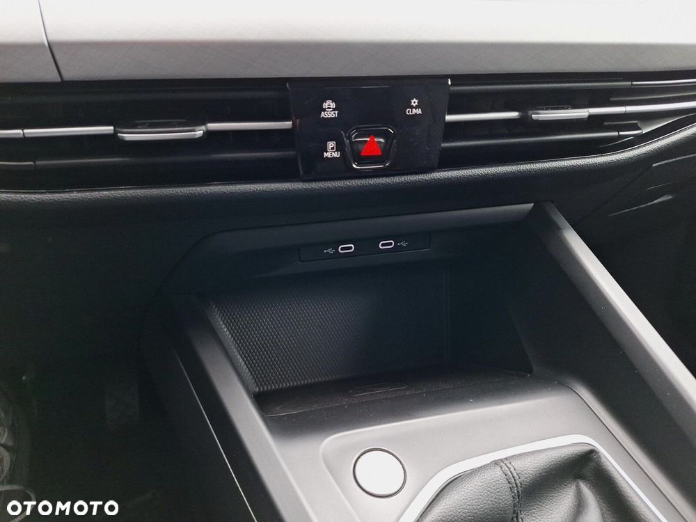Volkswagen Golf VIII 2.0 TDI Life - 15