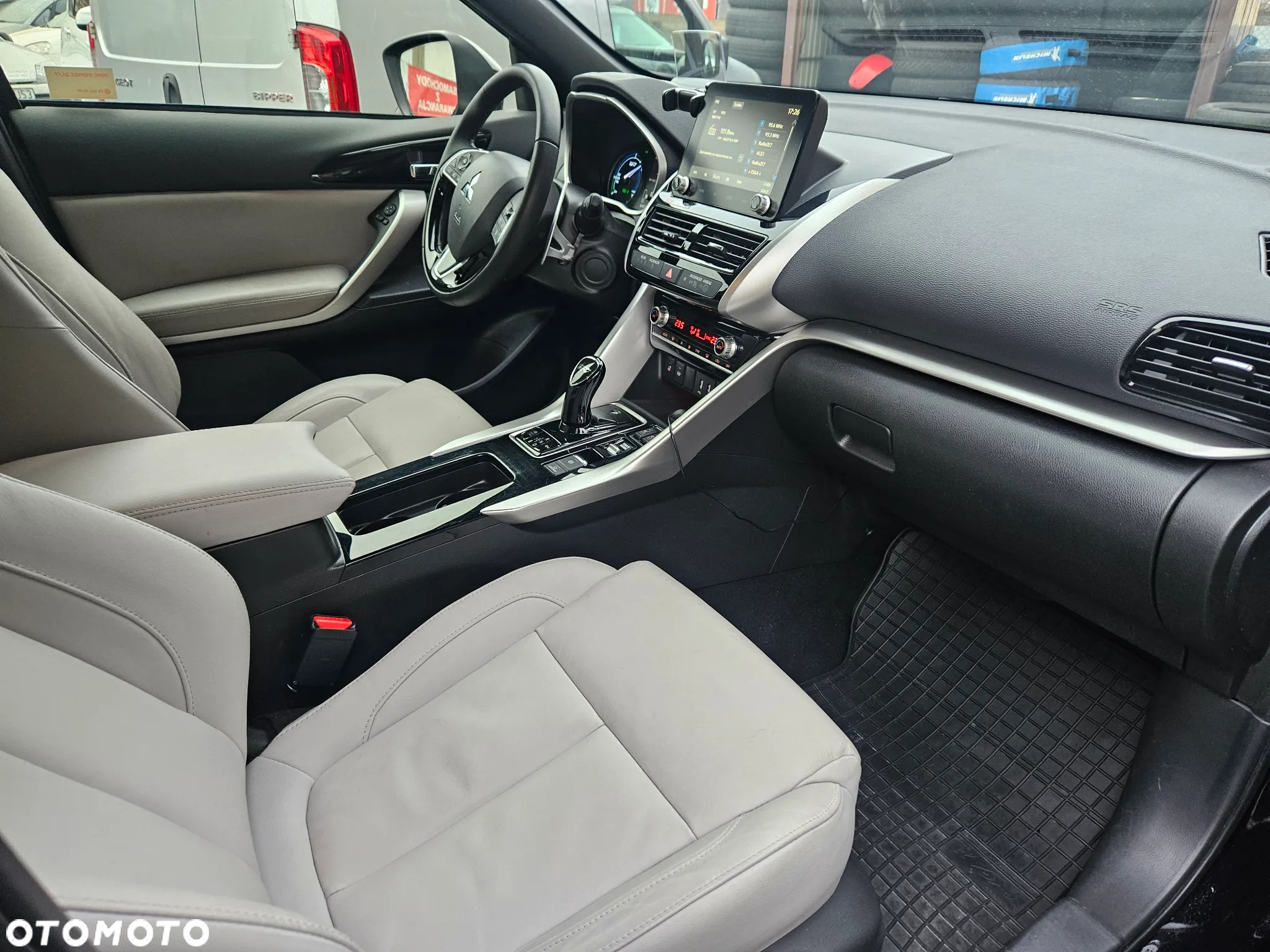 Mitsubishi Eclipse Cross 1.5 T GPF Intense Pro CVT 4WD - 11