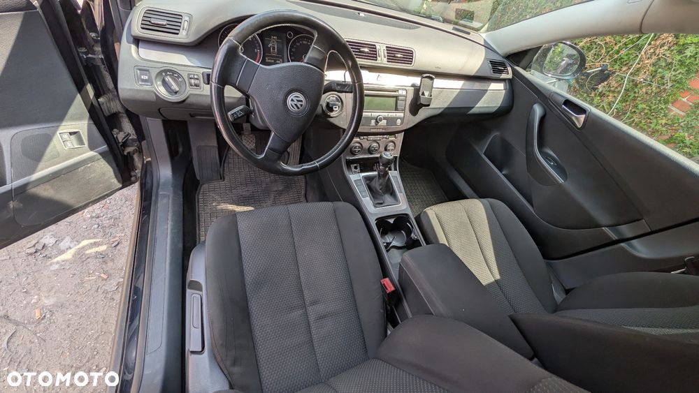 Volkswagen Passat 2.0 TDI DPF Trendline - 5