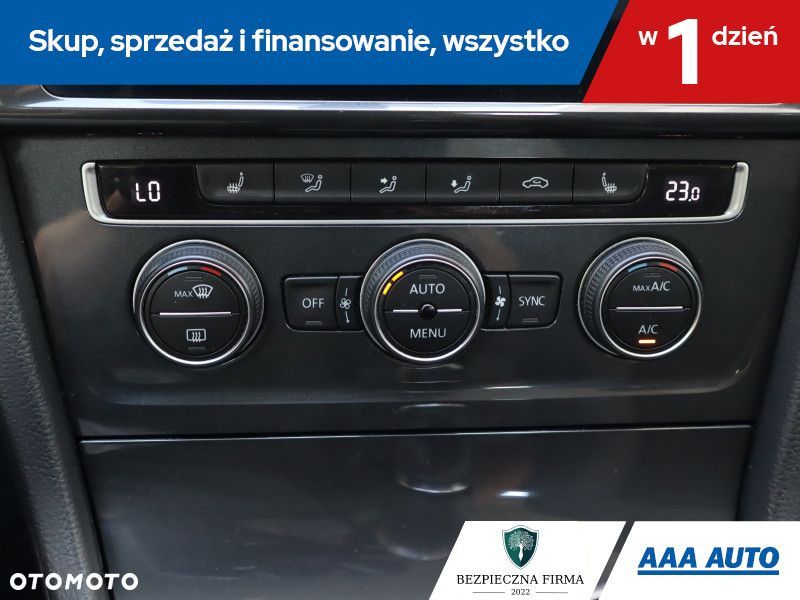 Volkswagen Golf - 17