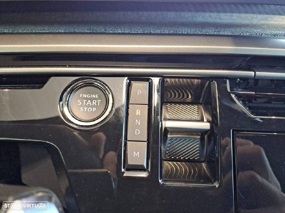 Peugeot 3008 1.2 Hybrid Allure e-DCS6 - 18