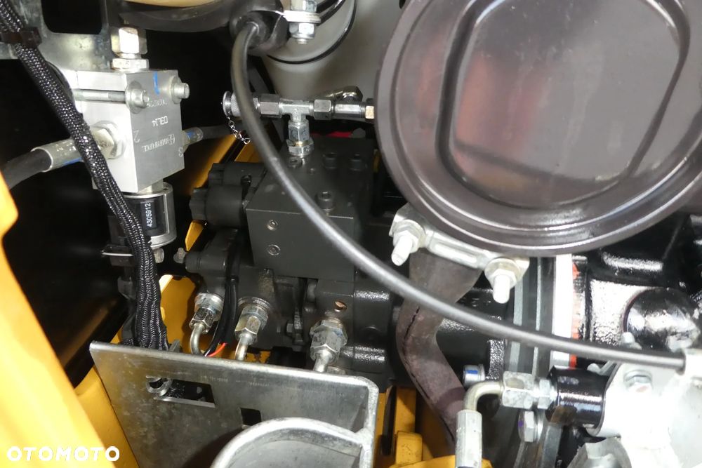 Caterpillar 301,7D Z NIEMIEC DWIE ŁYŻKI - 14