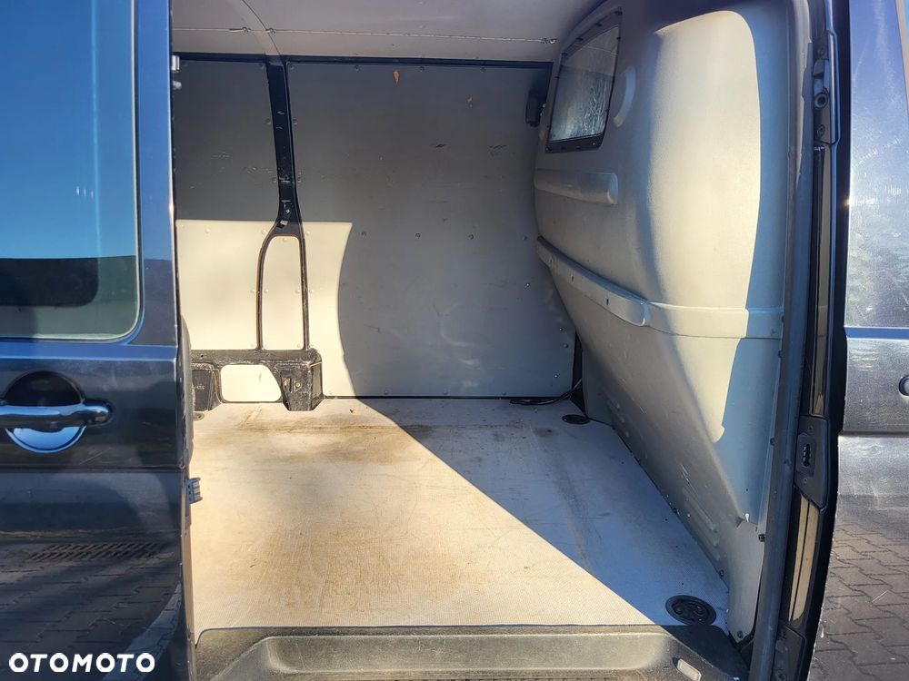 Volkswagen Transporter - 33