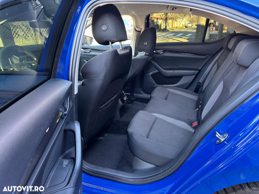 Skoda Octavia 2.0 TDI DSG Ambition - 8