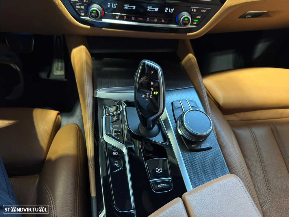 BMW 530 e Pack M - 33