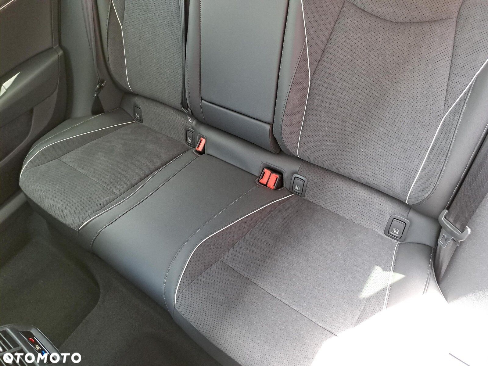 Volkswagen Passat - 31