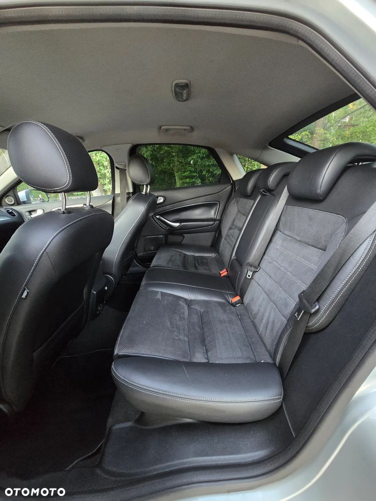 Ford Mondeo 2.0 TDCi Titanium S - 18