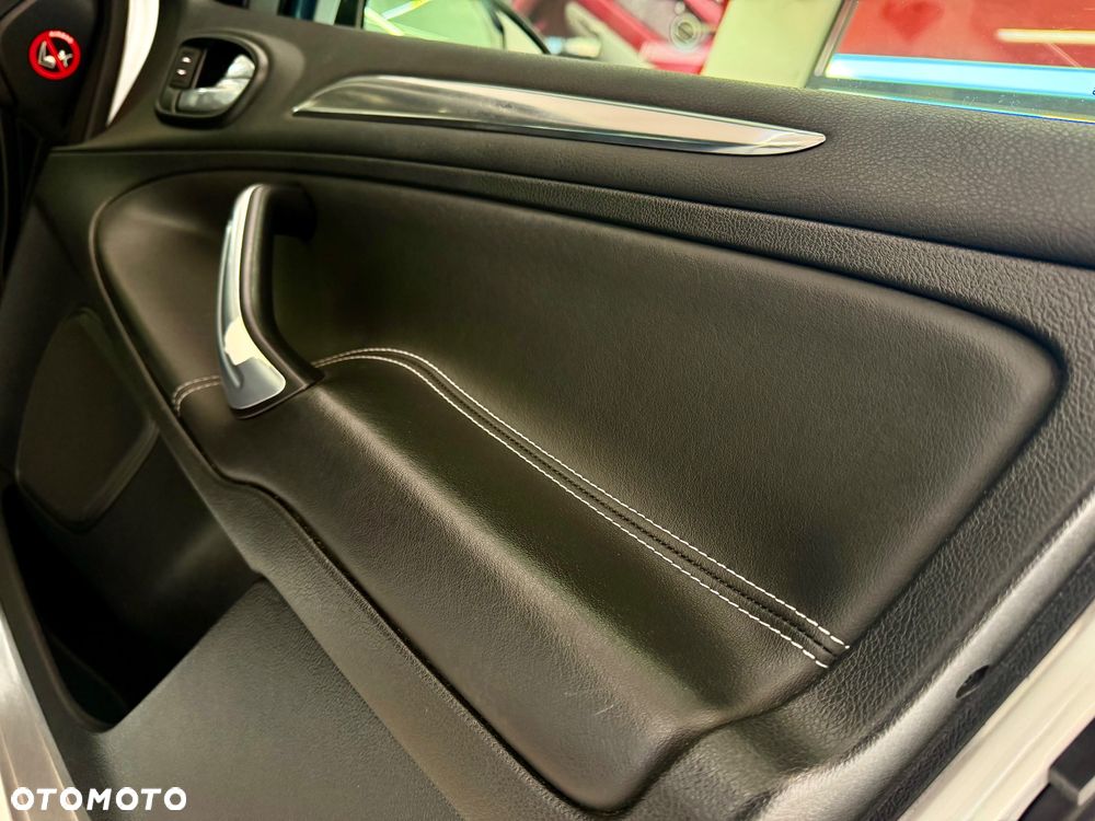 Ford S-Max 2.0 TDCi DPF Titanium X - 39