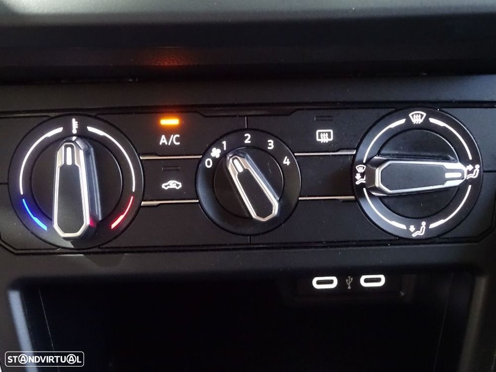 VW Polo 1.0 TSI Urban DSG - 28