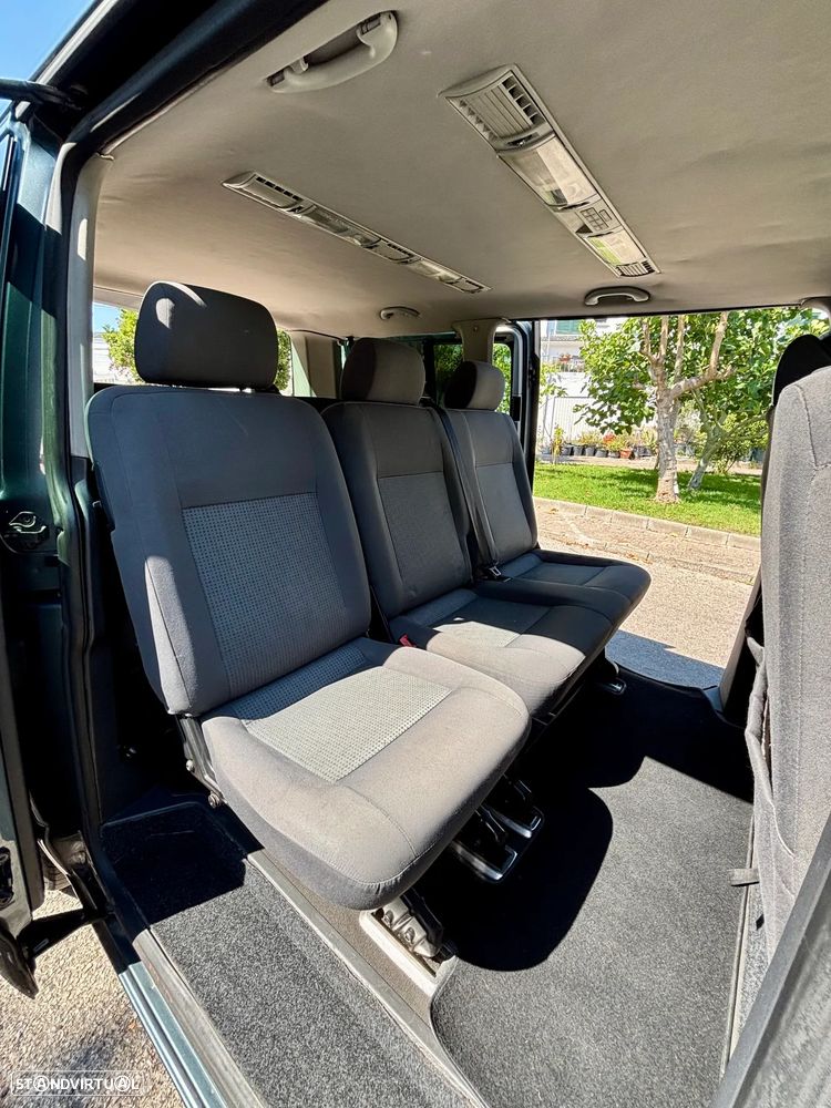 VW Caravelle 2.5 TDi Extra AC 9L - 17