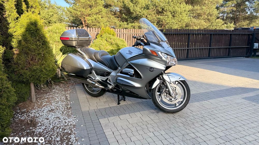 Honda ST - 7