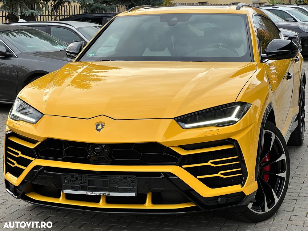Lamborghini URUS Standard - 1