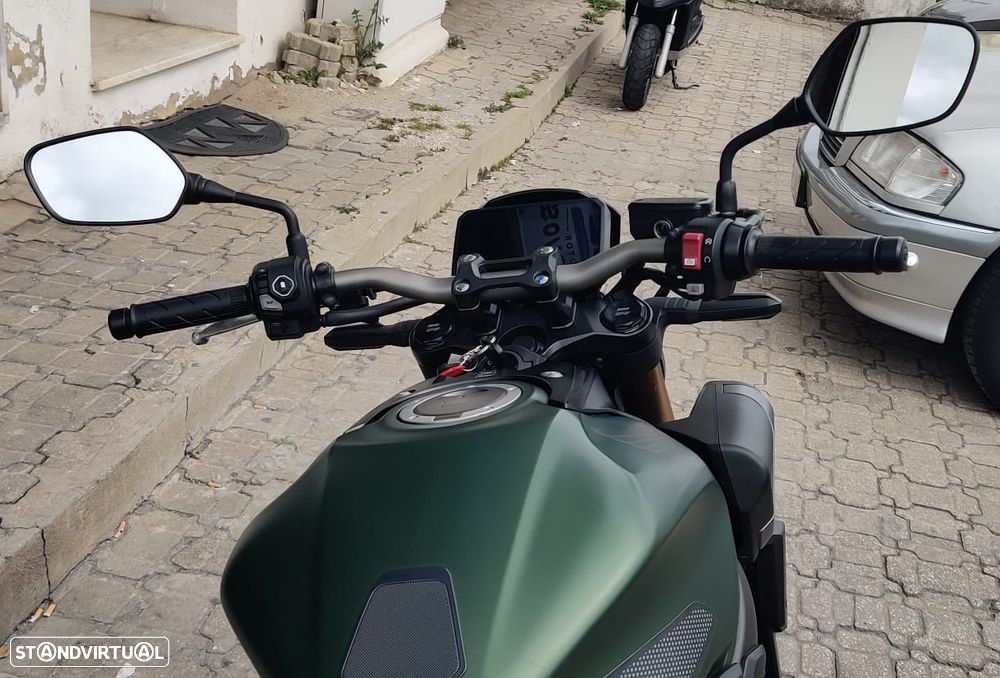Honda CB 650 R - 11