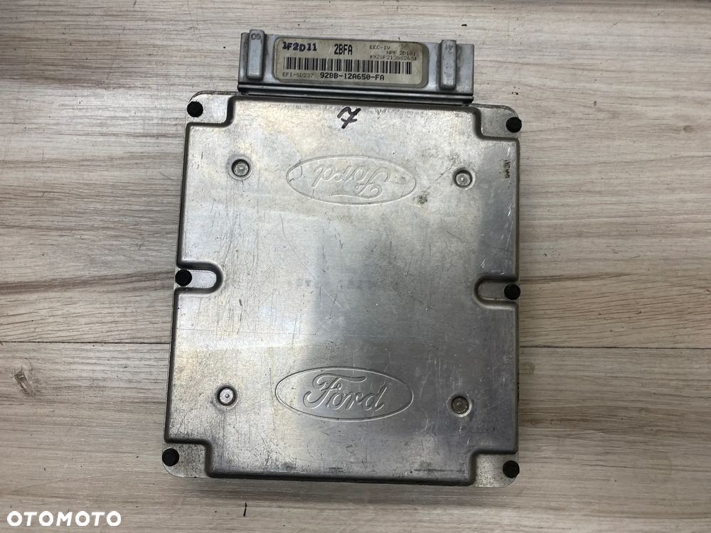 KOMPUTER STEROWNIK SILNIKA ECU FORD SIERRA 92BB12A650FA - 1