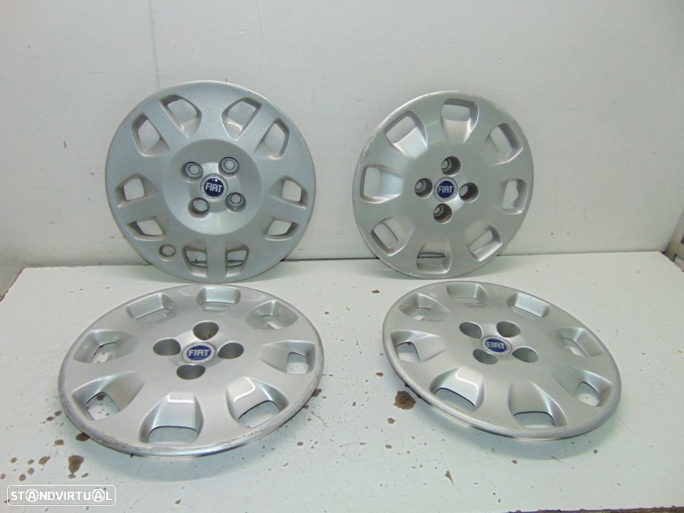 Fiat punto 2001 tampões - 1