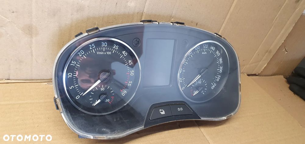 Licznik zegary oryginał Skoda Rapid 1.6 TDI 5JA920840A - 4