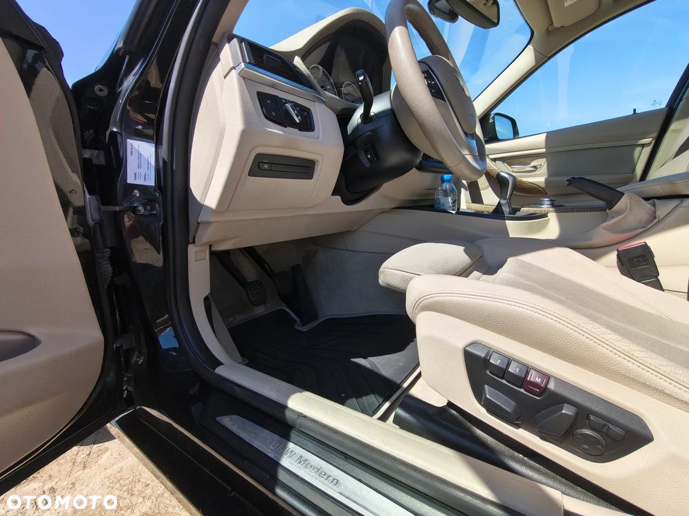 BMW Seria 3 328i xDrive Modern Line - 15