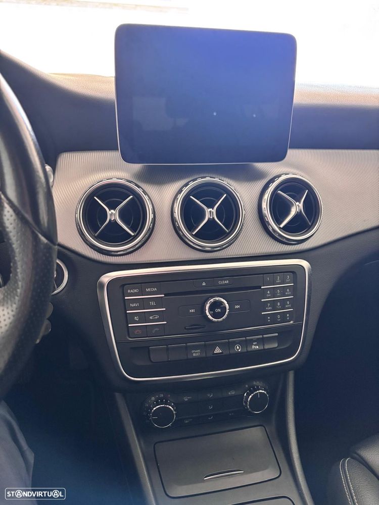 Mercedes-Benz GLA 180 — fotografia 11