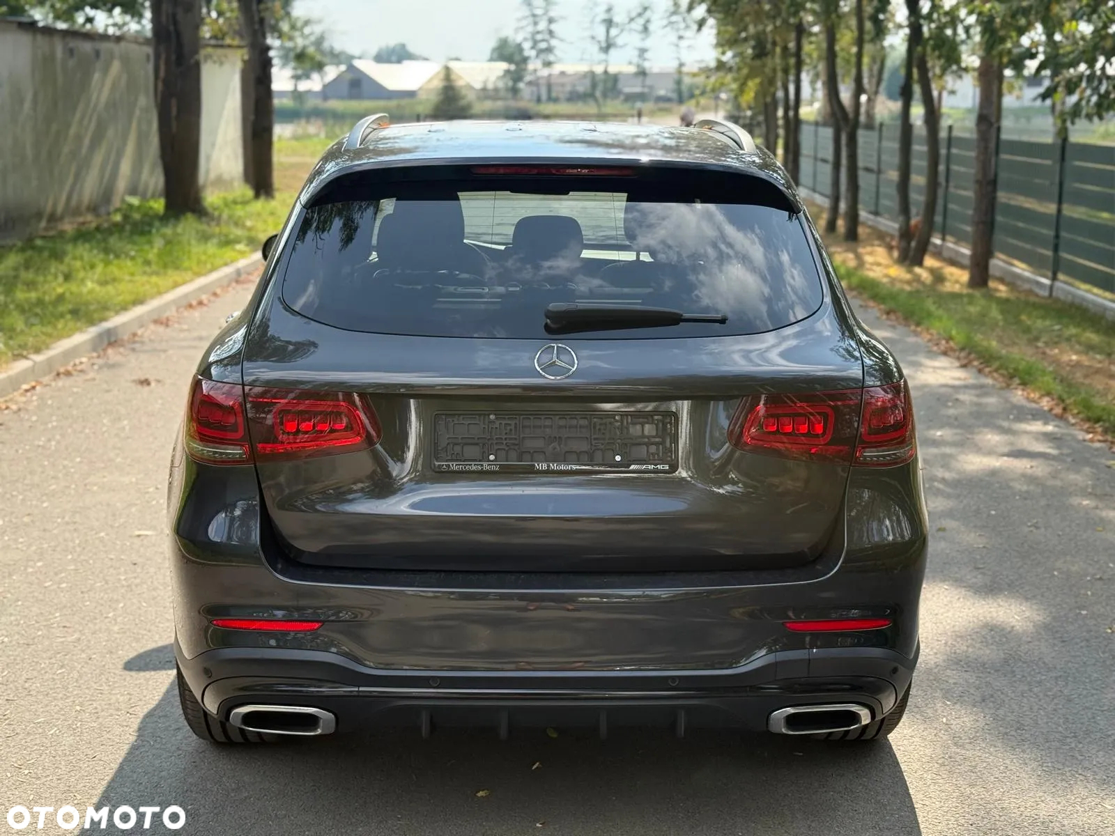 Mercedes-Benz GLC 300 d 4Matic 9G-TRONIC AMG Line - 4