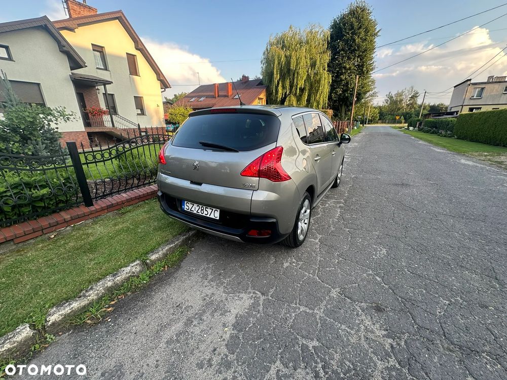 Peugeot 3008 1.6 HDi Premium - 12