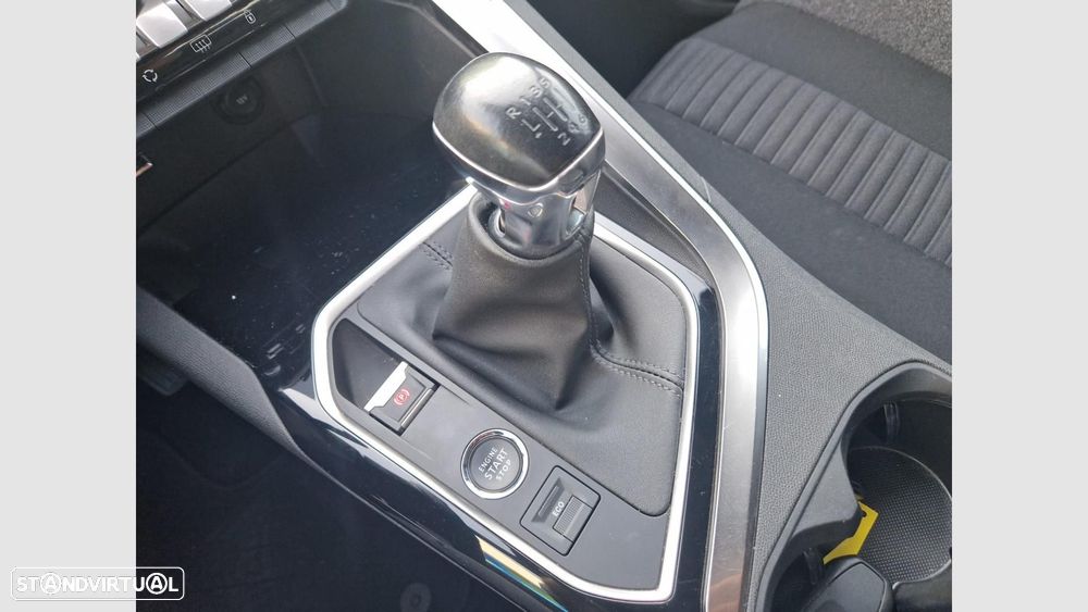 Peugeot 3008 1.2 PureTech Active Pack - 16