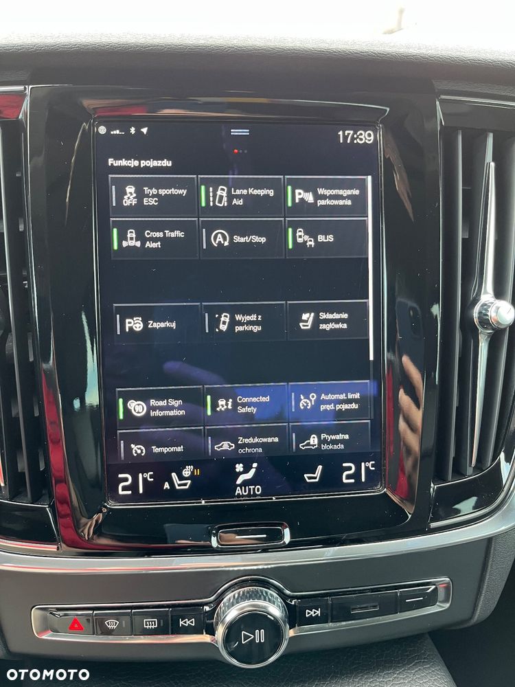 Volvo S90 D4 AWD Geartronic Momentum - 34