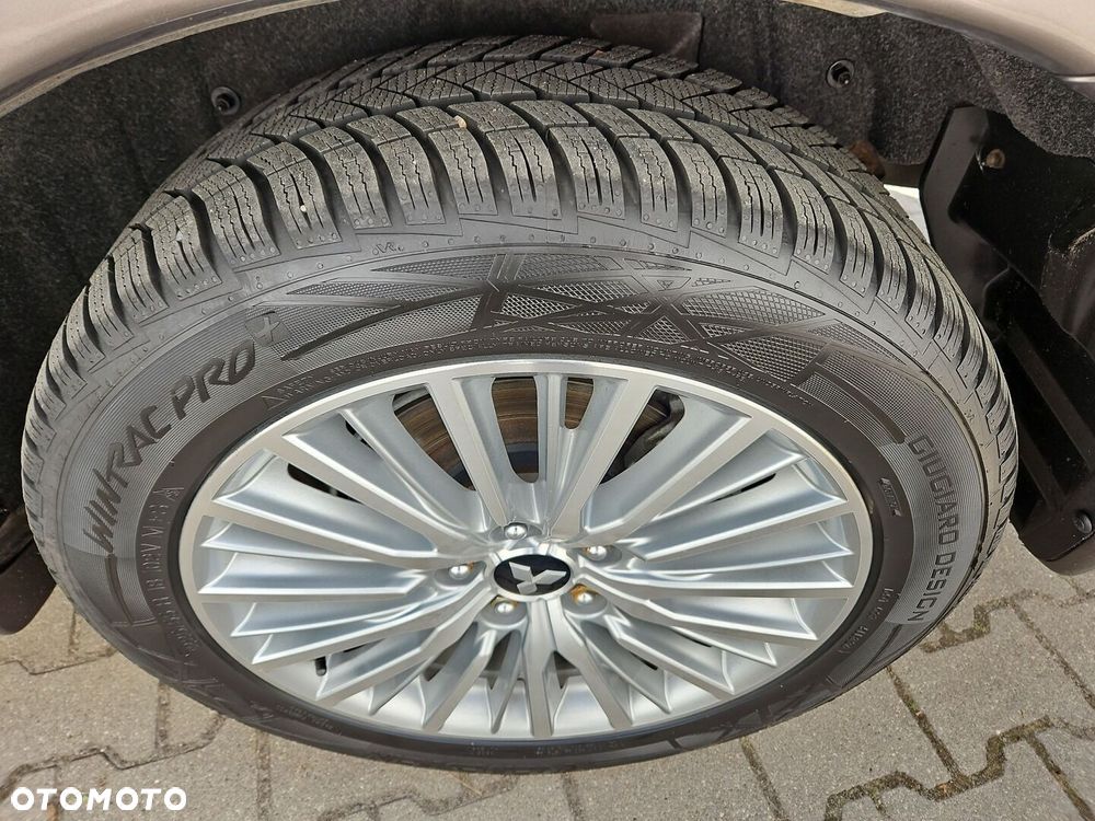 Mitsubishi Outlander - 25