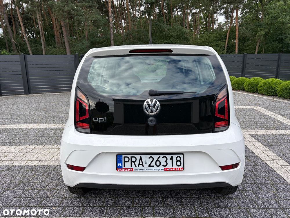 Volkswagen up! move - 5