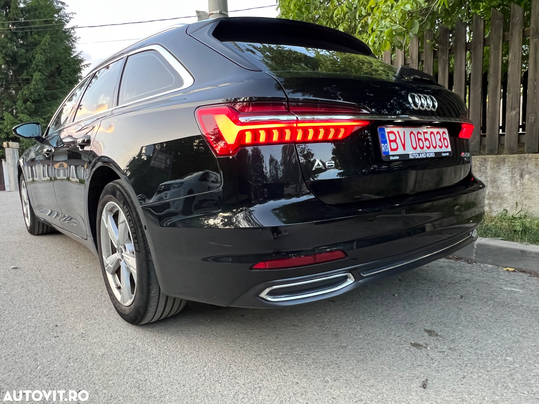 Audi A6 Avant 2.0 40 TDI quattro S tronic Design - 4