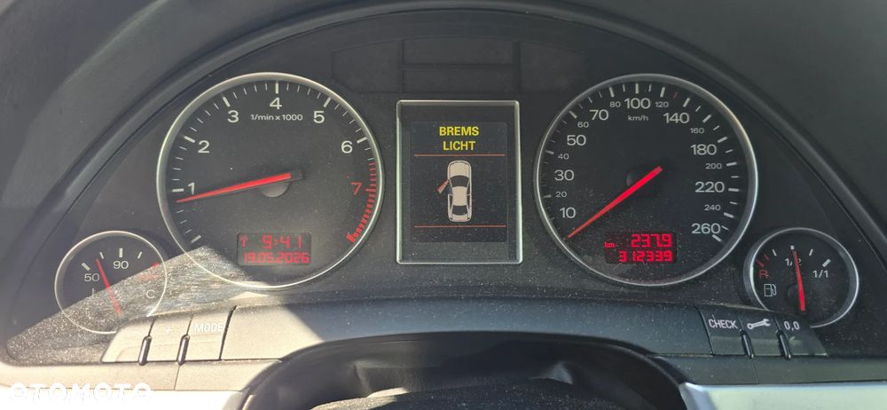 Audi A4 Avant 1.8 T quattro - 8