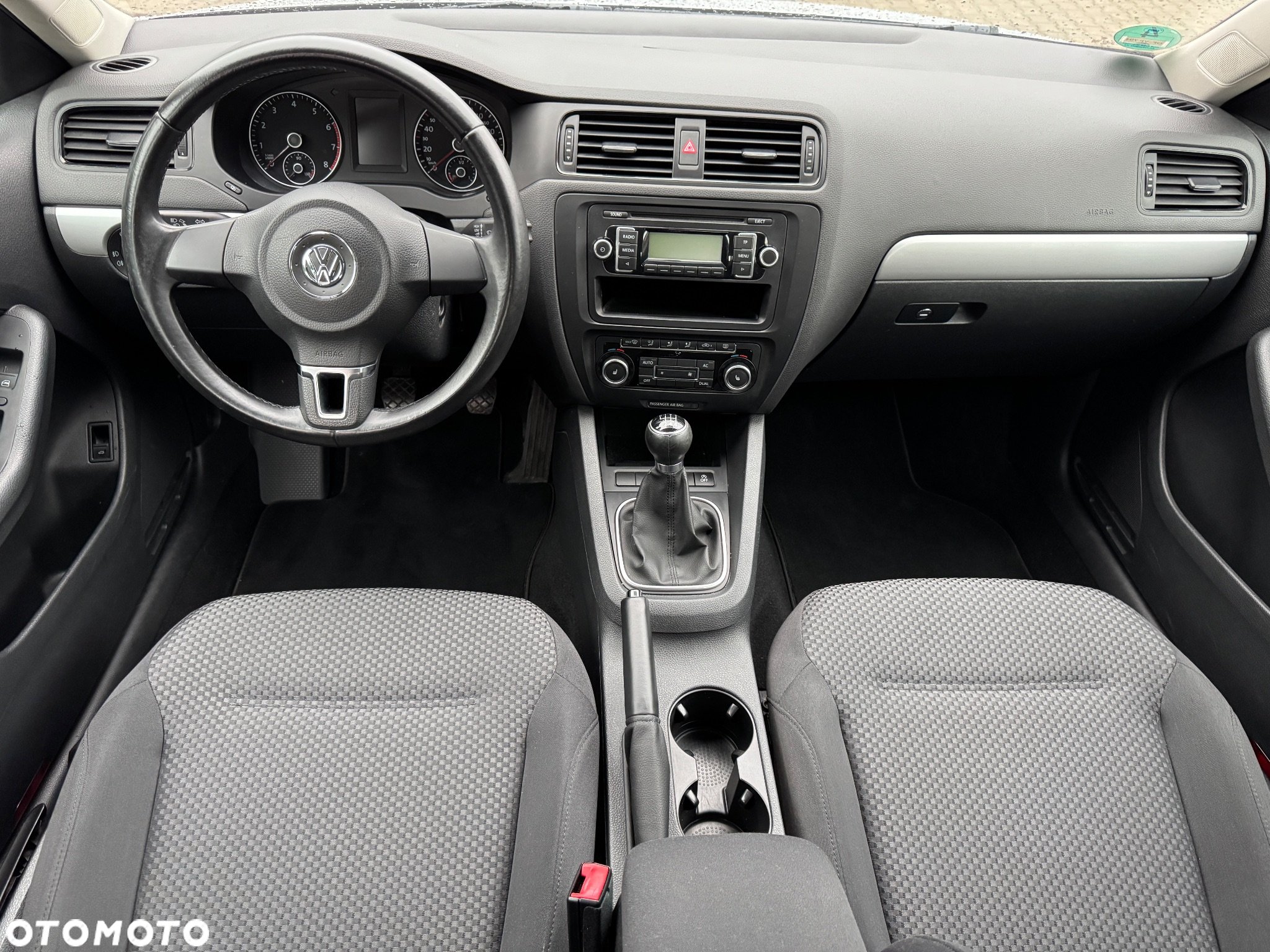 Volkswagen Jetta - 14