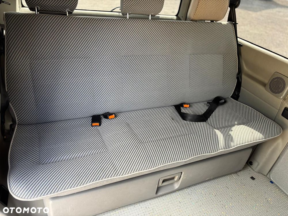 Volkswagen Transporter Mixt - 16