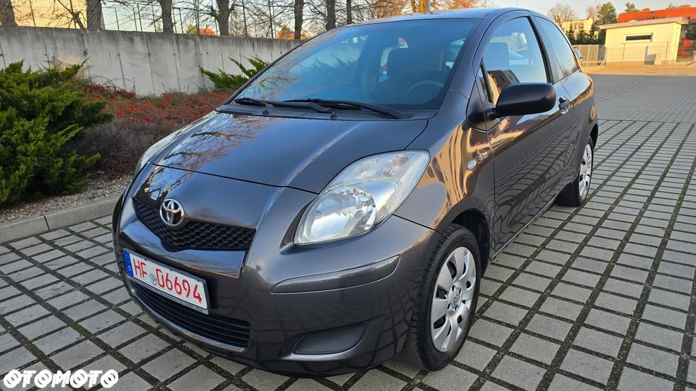 Toyota Yaris - 1