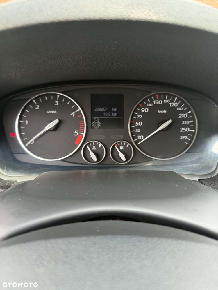 Renault Laguna dCi 150 FAP GT - 6