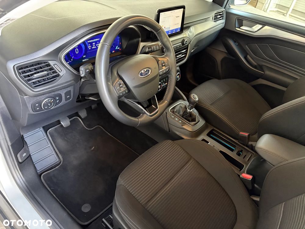 Ford Focus 1.0 EcoBoost Titanium X - 9