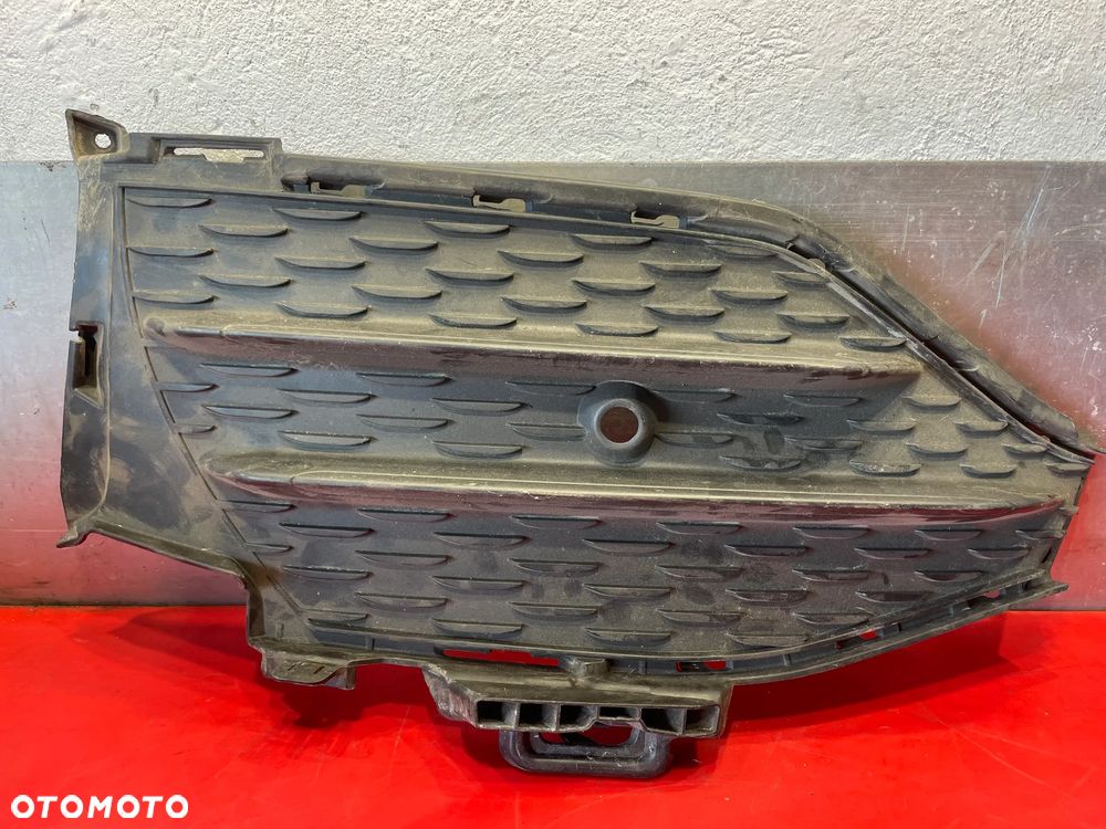 MERCEDES-BENZ GLC X253 Przedni lewy grill A2538857604 - 2