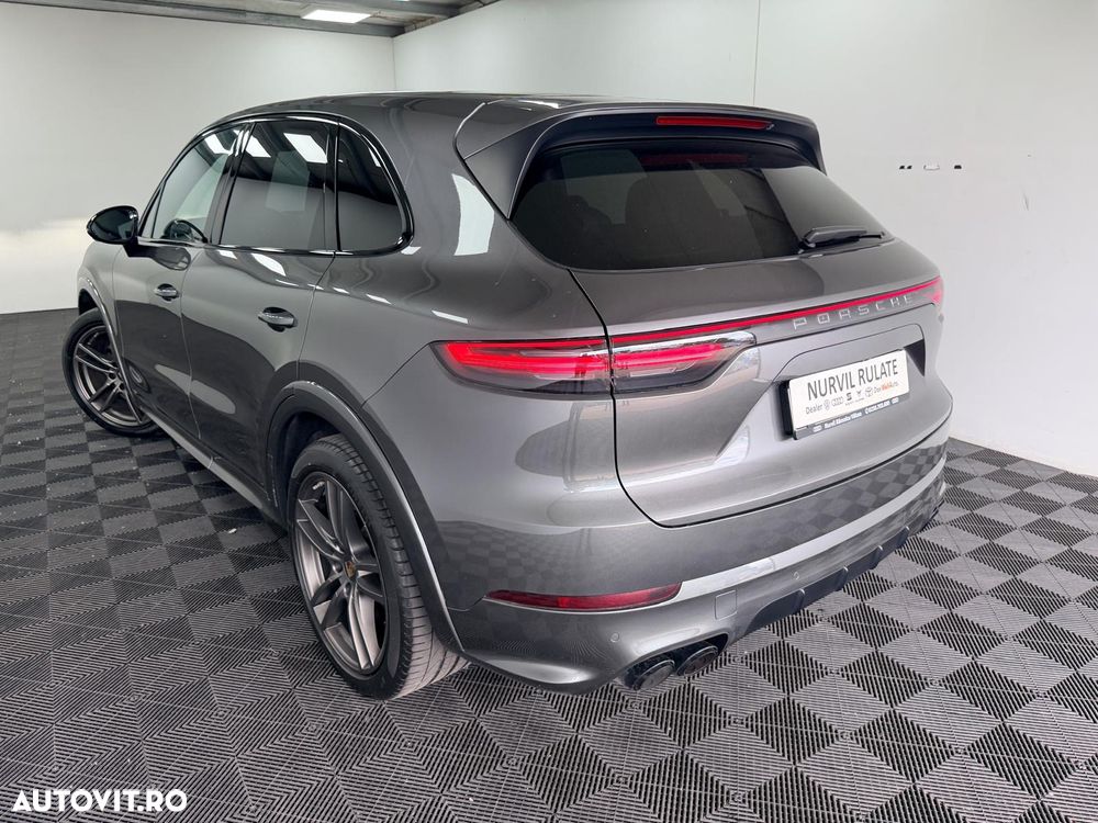 Porsche Cayenne S - 20
