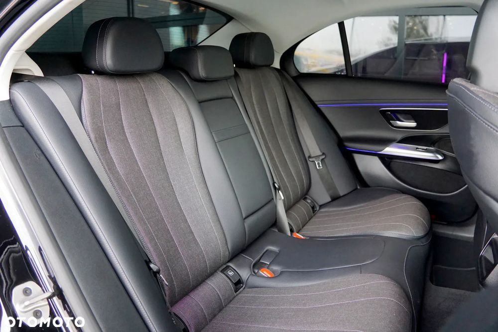 Mercedes-Benz Klasa E 220 d 9G-TRONIC Edition AVANTGARDE - 25
