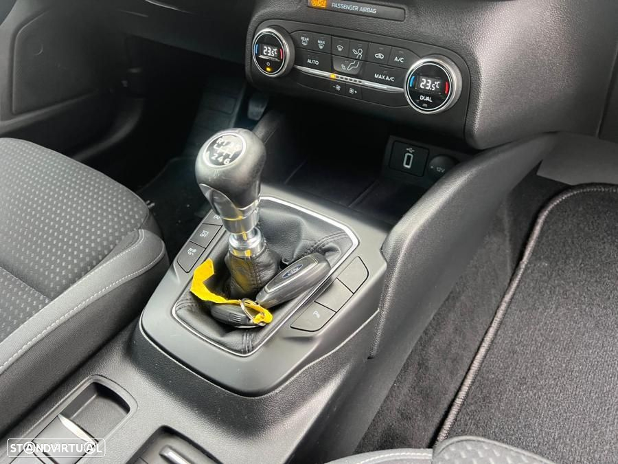 Ford Focus SW 1.5 TDCi EcoBlue Business - 9