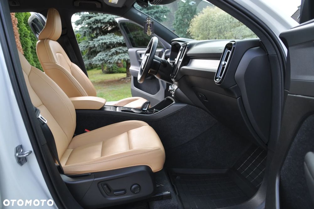 Volvo XC 40 B5 B AWD Geartronic Inscription - 37
