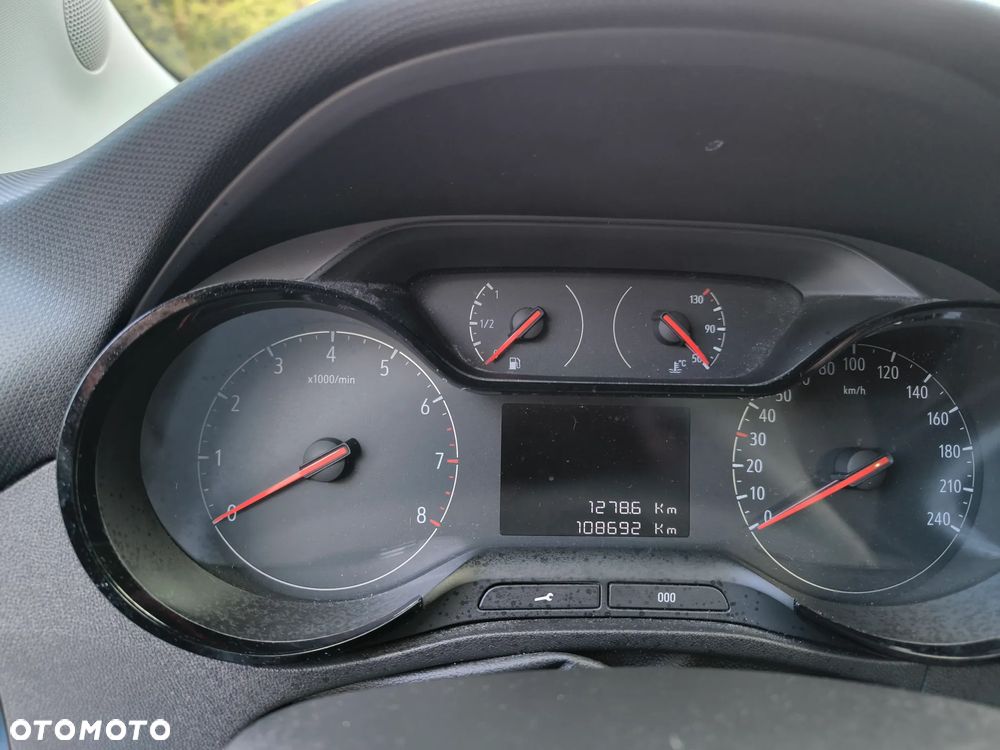 Opel Crossland X - 38