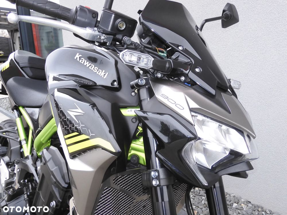 Kawasaki Z 900 - 21