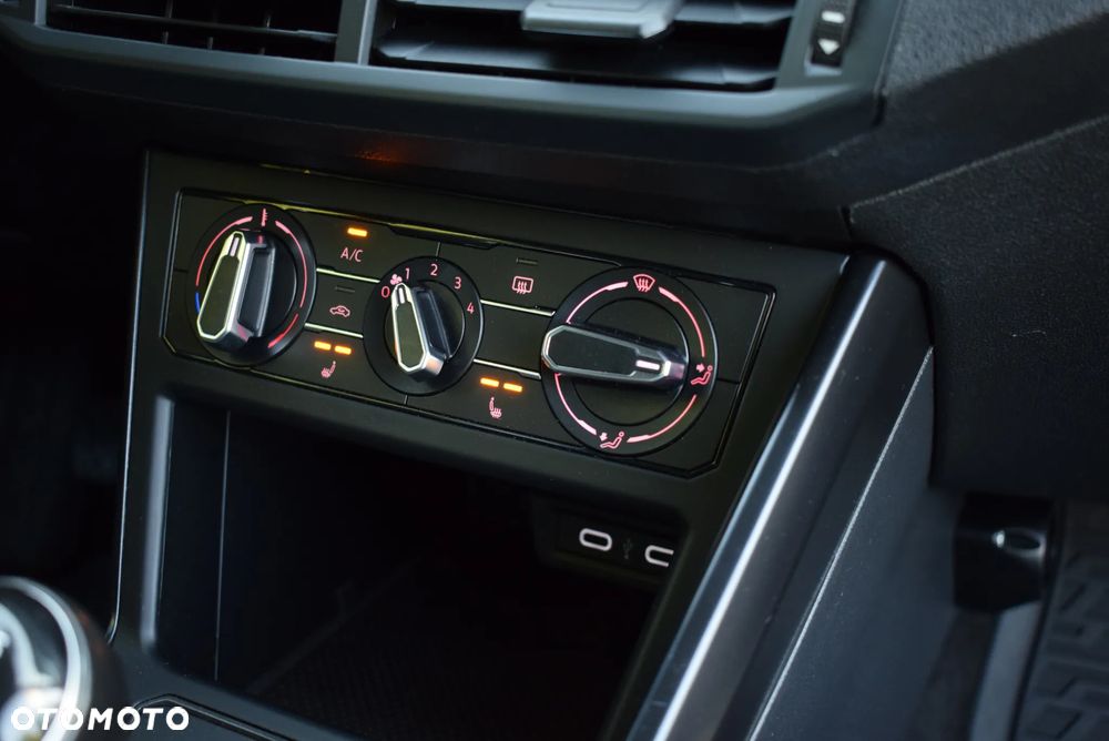 Volkswagen Polo - 32
