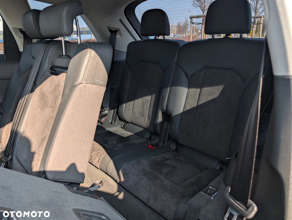 Audi Q7 - 8