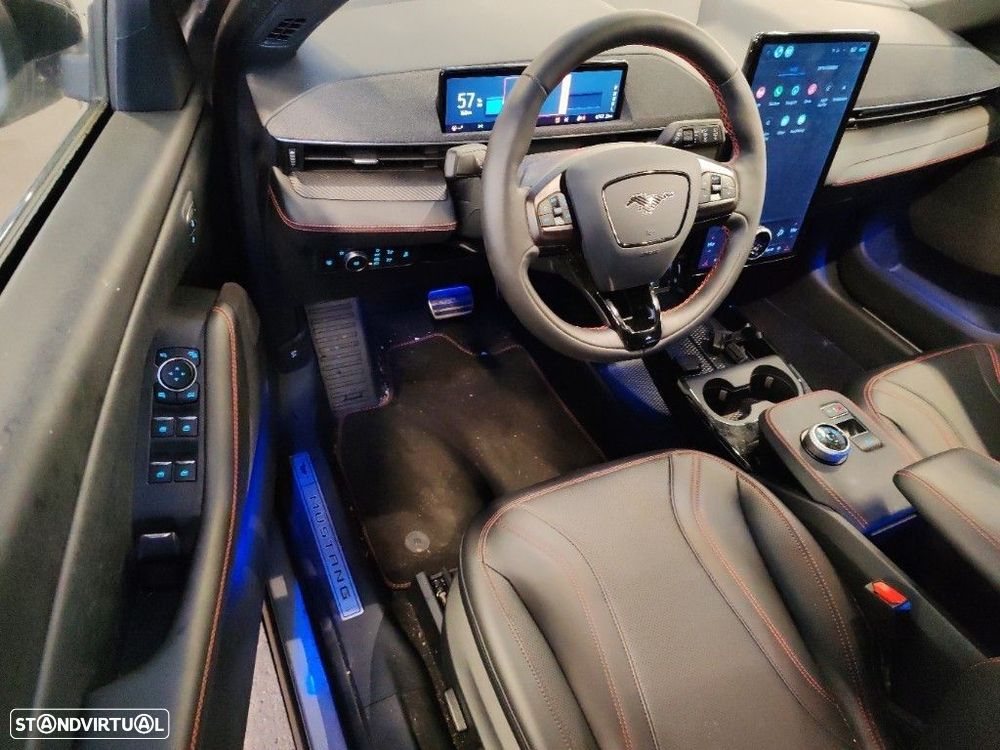 Ford Mustang Mach-E 75.7 kWh Premium AWD - 4